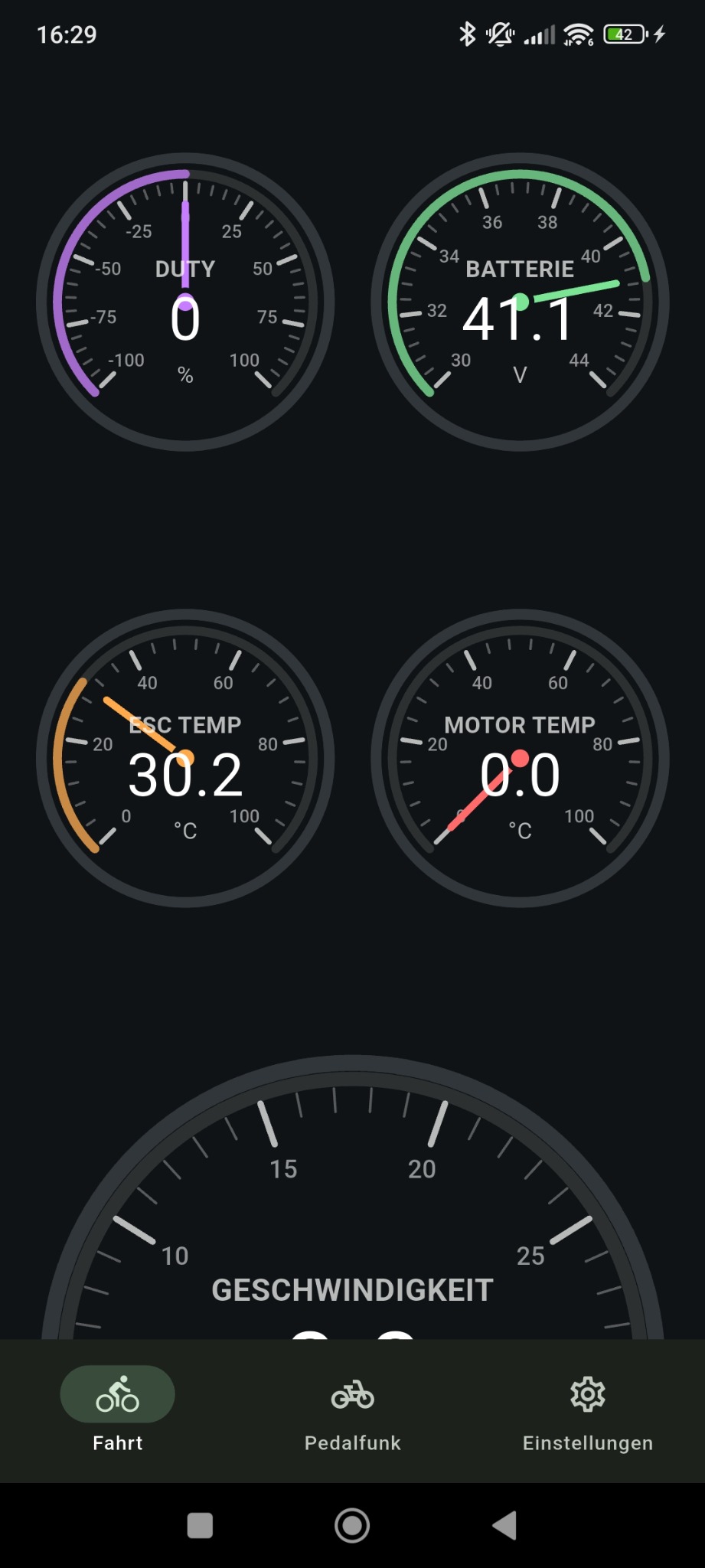 TailDrive App mit Batterie-, Temperatur- und Leistungsdaten